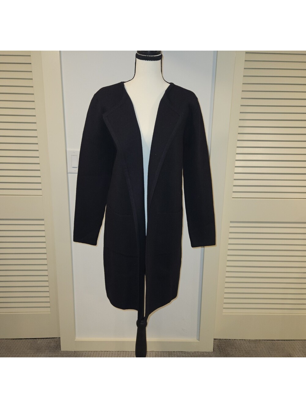 Caracilia Boutique Black Ladies M Open Front Longer Sweater Pockets NWT